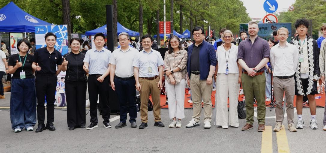 <a href='/c3/9e/c27567a377758/page.htm' target='_blank' title='Eröffnungsfeier des 2. Chinesisch-Deutschen Kulturmonats'>Eröffnungsfeier des 2. C...</a>